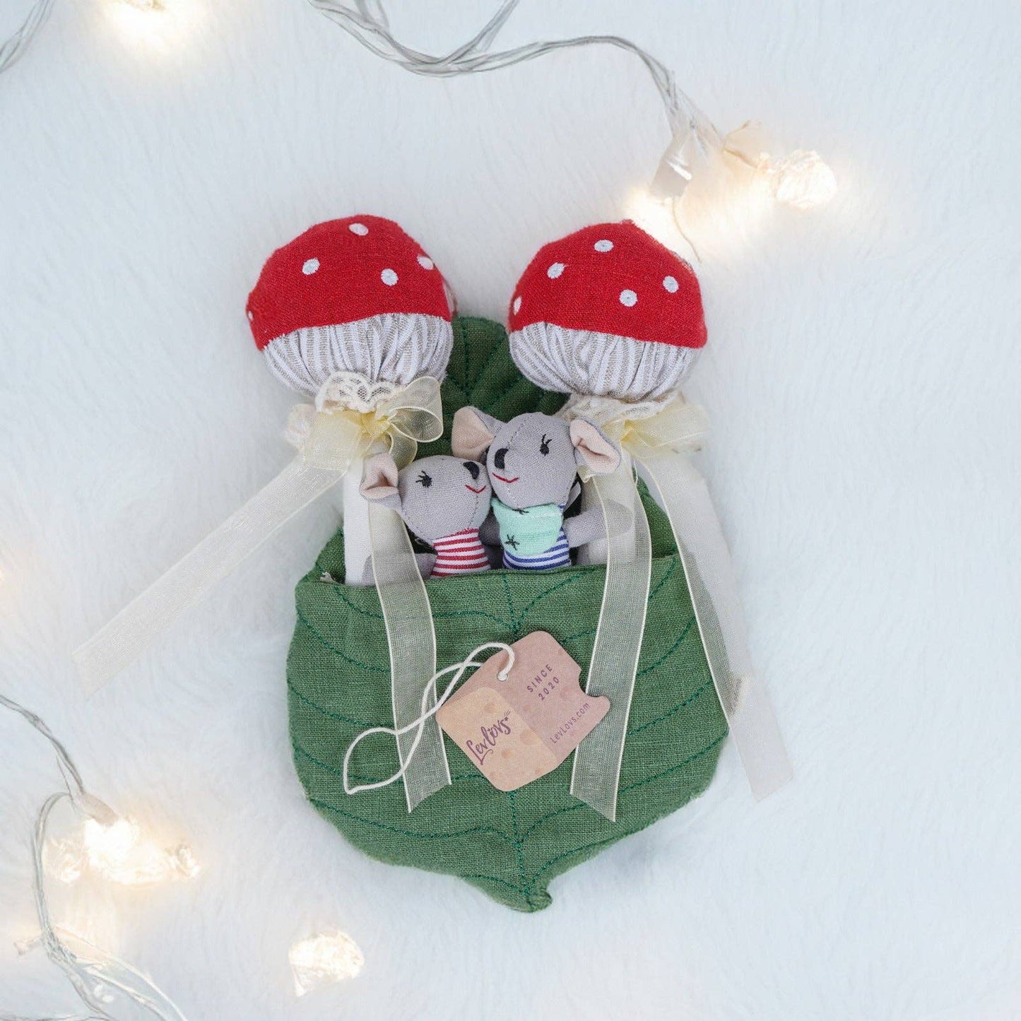 LEVLOVS - Baby Mice in Cheese Box