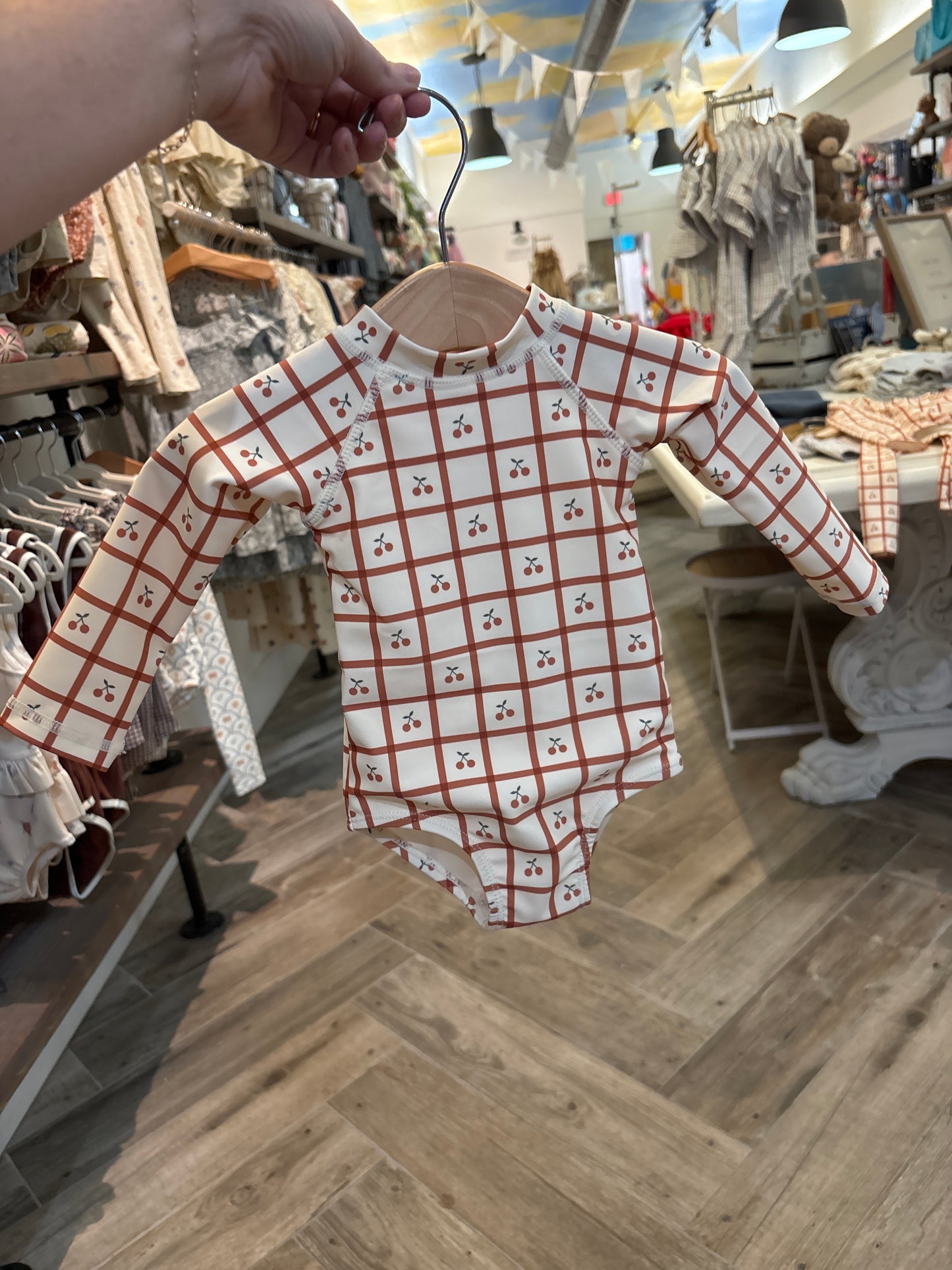 Delphine RG OP||Cherry Check