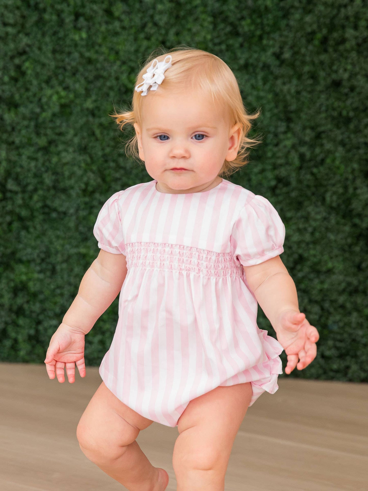 Girls White Small Bow Clip Set