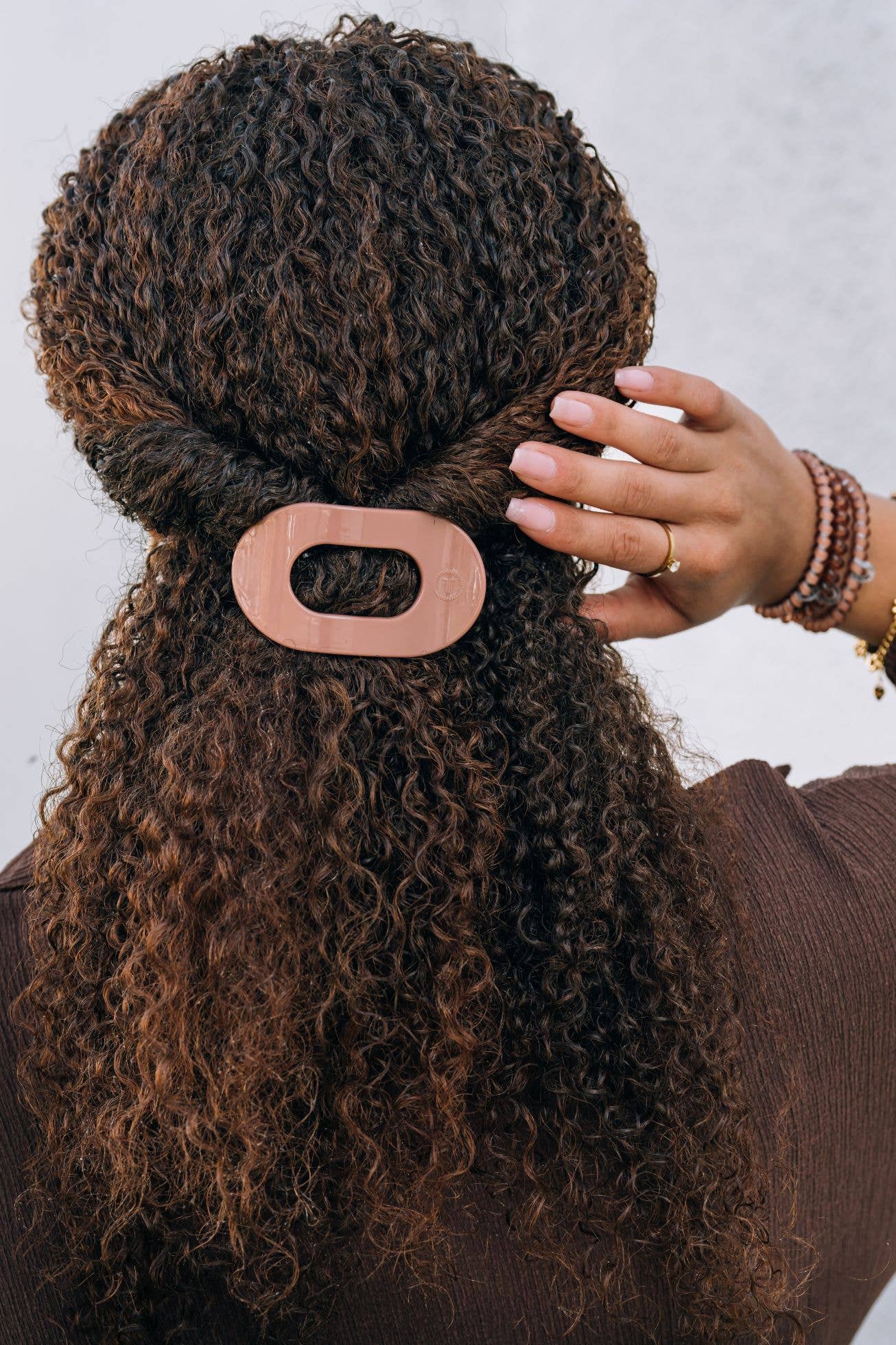 Round Flat Hair Clip | Small | Mocha Mousse