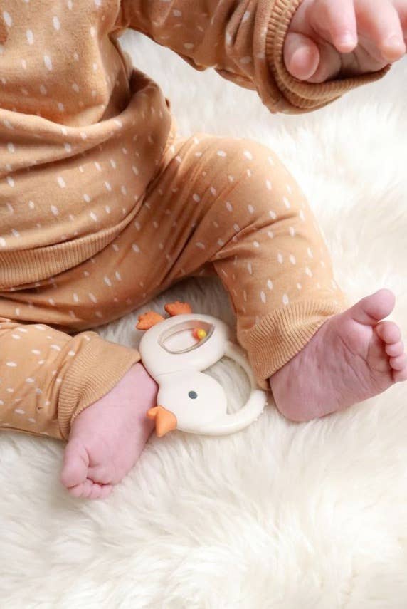 Itzy Ritzy - Bitzy Shake™ - Silicone Teether with Rattle