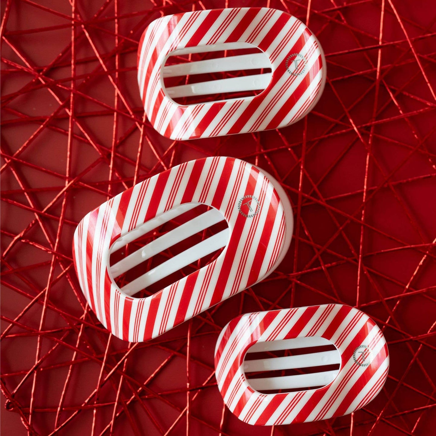 TELETIES - Flat Round Hair Clip | Medium | Candy Cane Crush