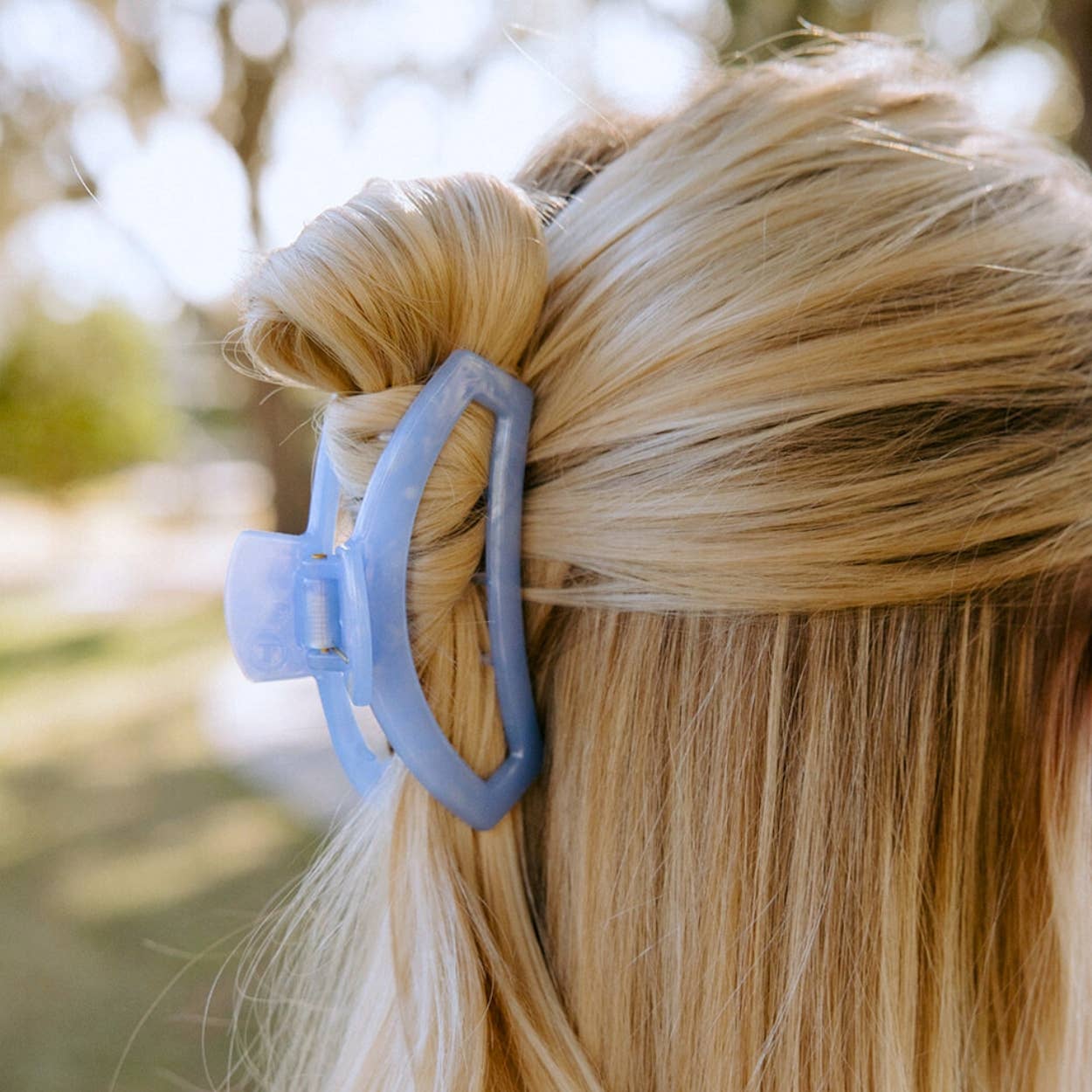 TELETIES - Open Hair Clip | Medium | Blue Lagoon