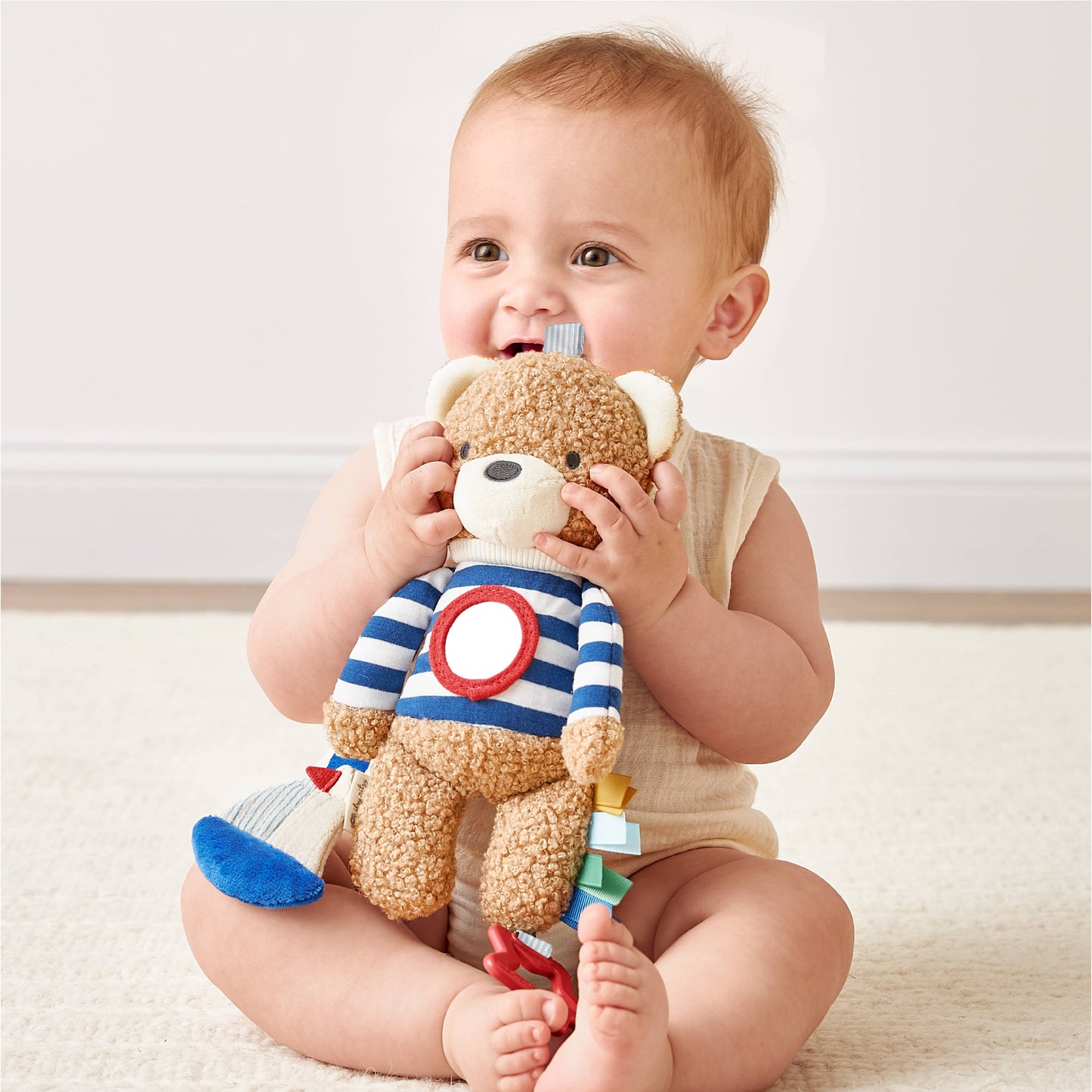 Itzy Ritzy -  Bitzy Traveler™ Bear