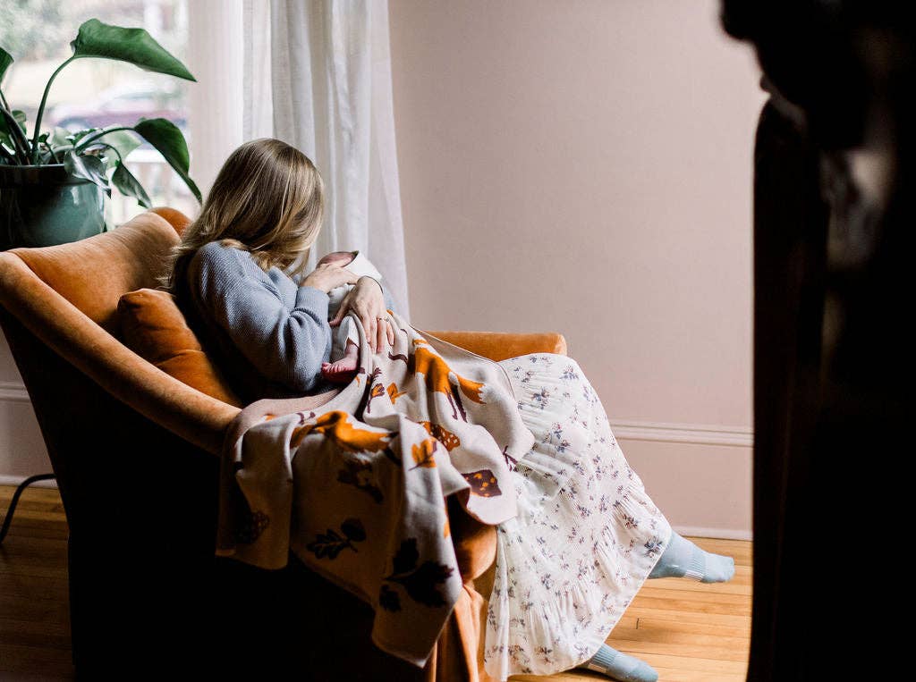 Helmsie - Leaping Fox Knit Blanket