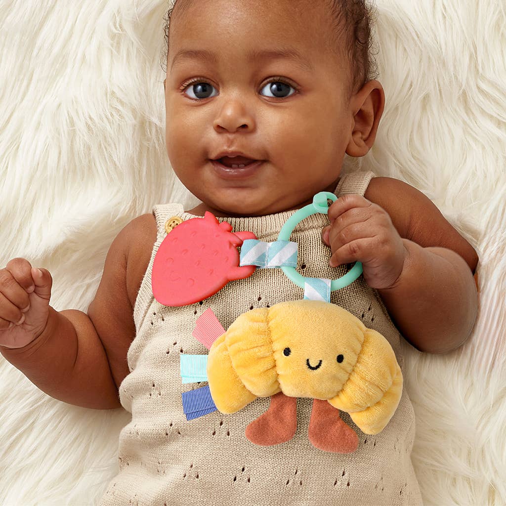 Itzy Ritzy -  Croissant Itzy Pal™